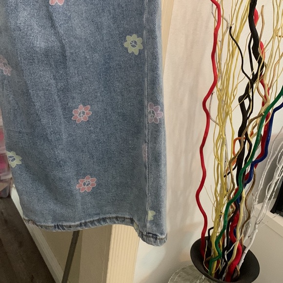 Tinseltown NWOT - Picture 3 of 4